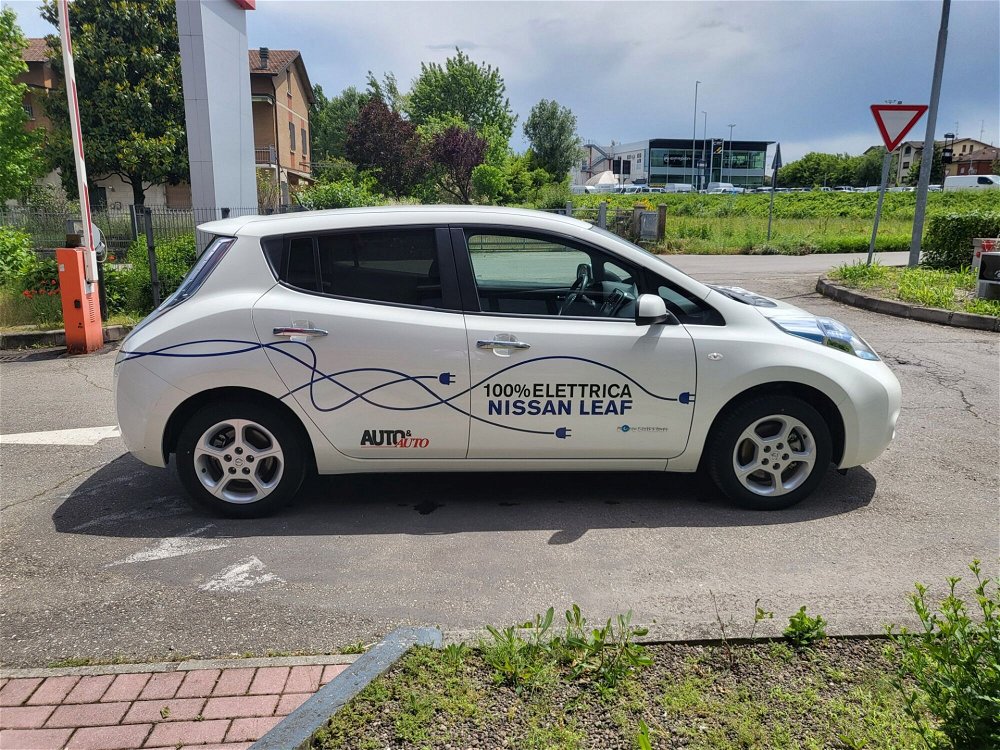 Nissan Leaf Acenta 30KWh  nuova a Reggio nell'Emilia (4)