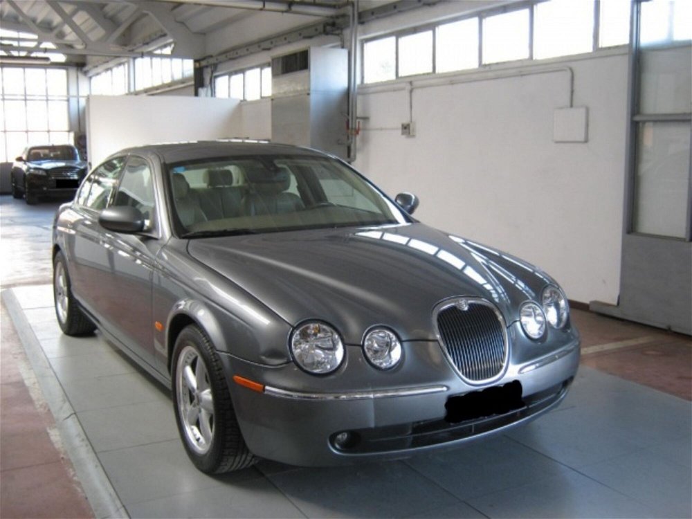 Jaguar S-Type (X207) 2.7 diesel V6 cat Exec. del 2005 usata a Ascoli Piceno