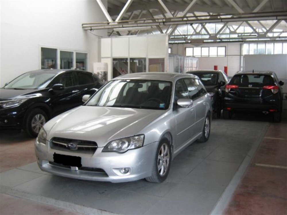Subaru Legacy Station Wagon 2.0 16V TW GX XZ del 2005 usata a Ascoli Piceno (3)