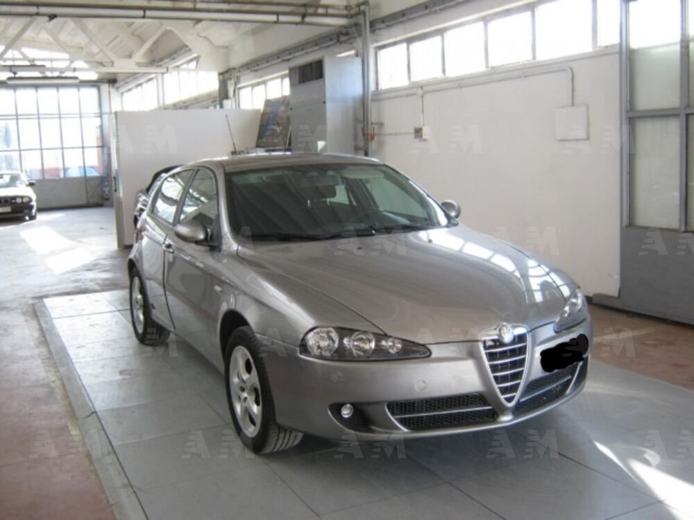 Alfa Romeo 147 1.6 16V TS (105) 5 porte Progression  del 2007 usata a Ascoli Piceno