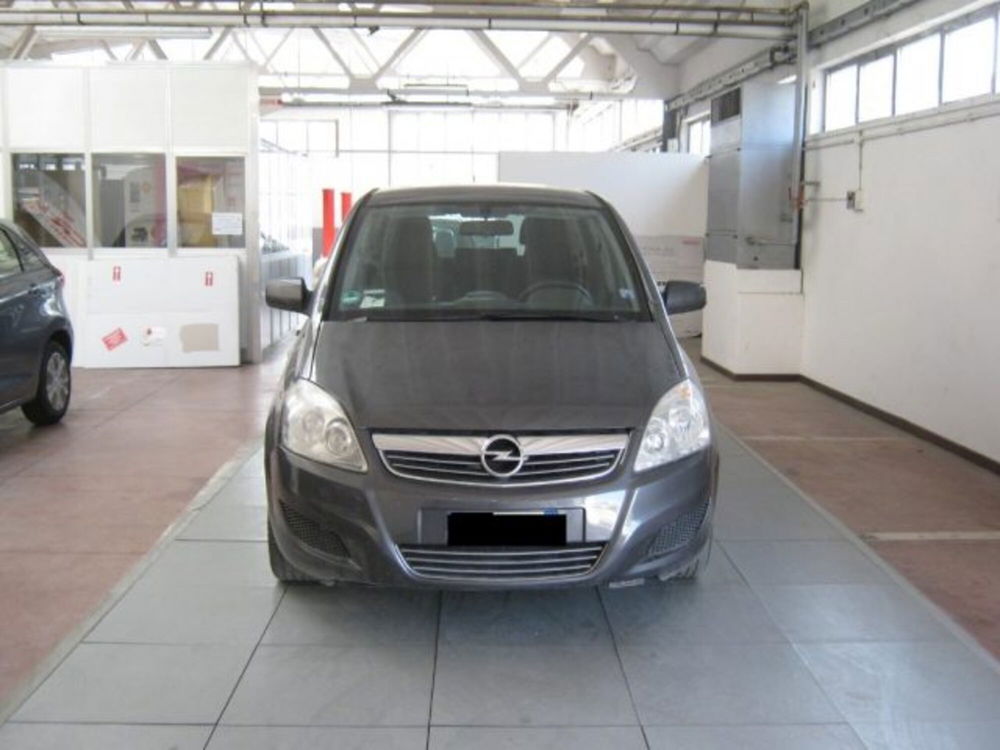 Opel Zafira 1.6 16V ecoM 150CV Turbo Cosmo  del 2010 usata a Ascoli Piceno (2)