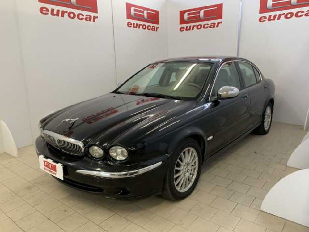 Jaguar X-Type usata a Napoli