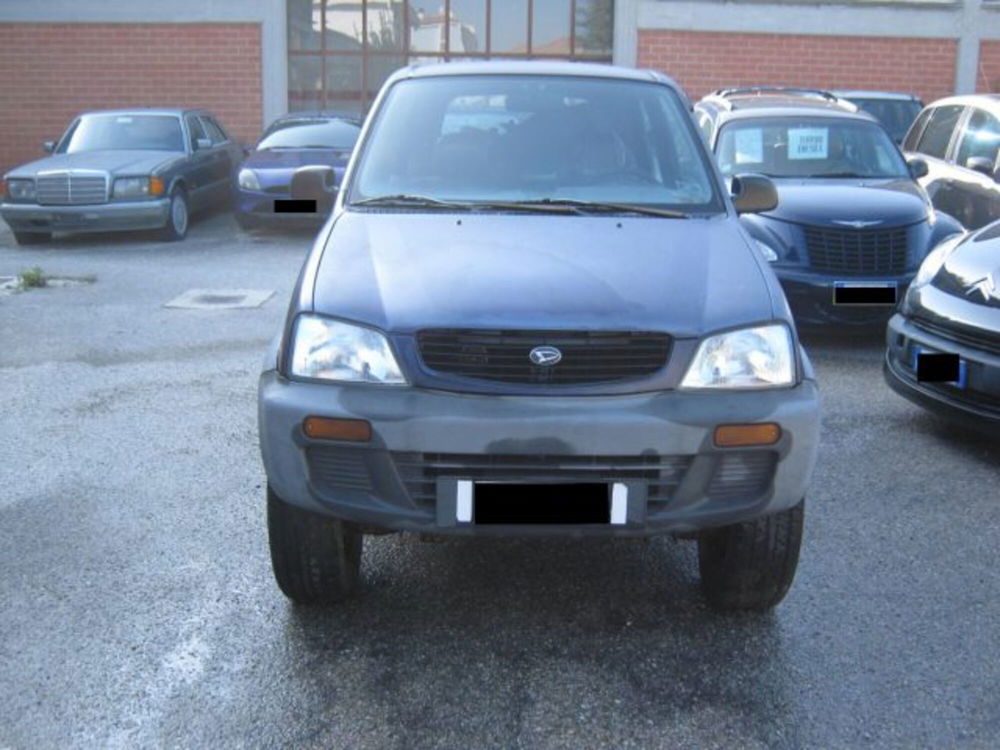 Daihatsu Terios 1.3i 16V cat 4WD DB  del 1998 usata a Ascoli Piceno (2)