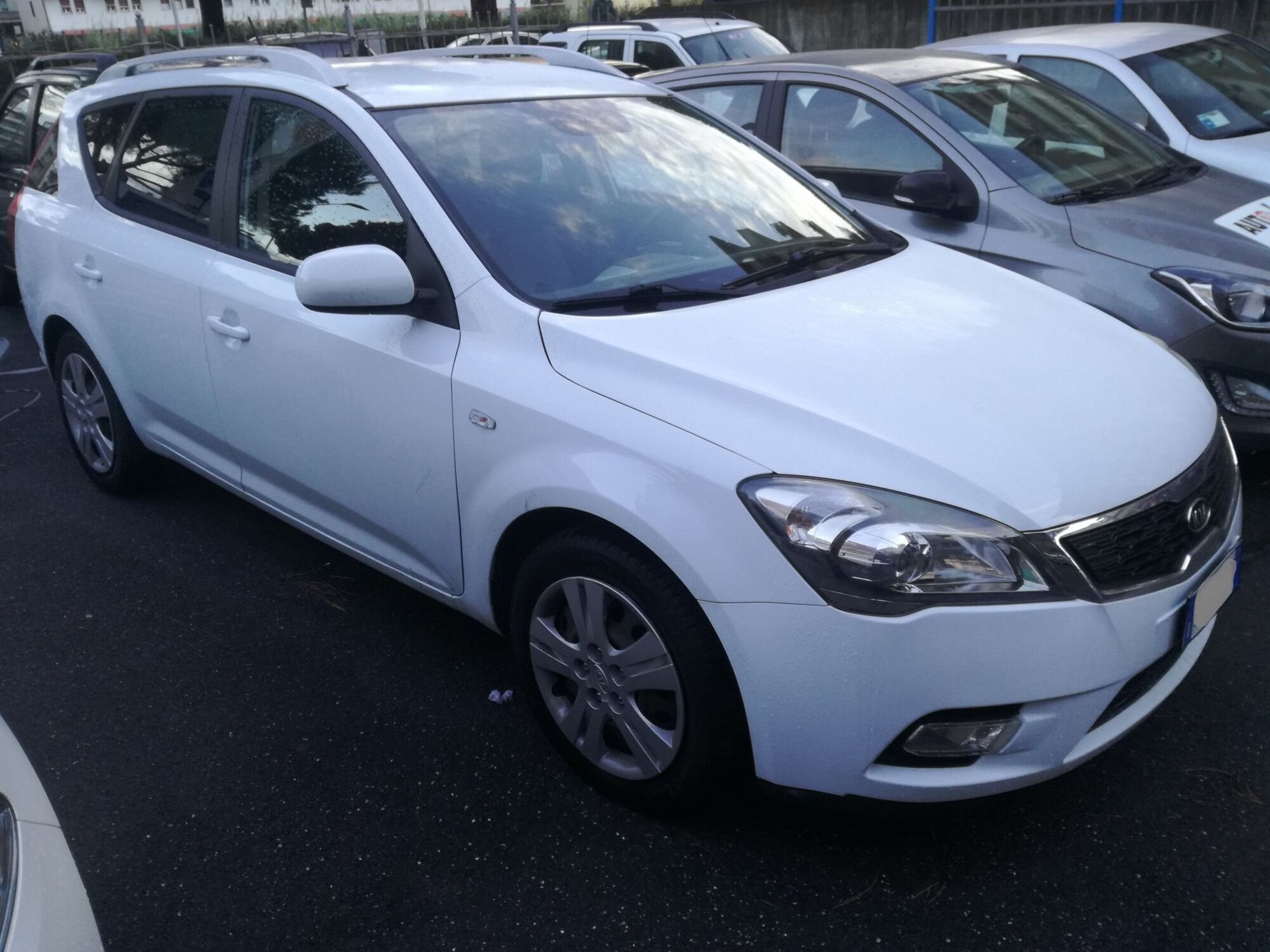 Kia cee&#039;d Sport Wagon 1.4 90CV LX Bi-Fuel del 2011 usata a Imperia