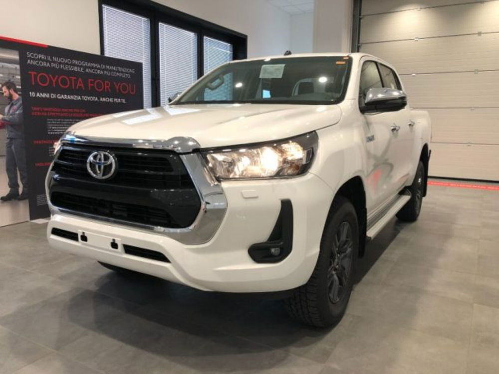 Toyota Hilux nuova a Cuneo