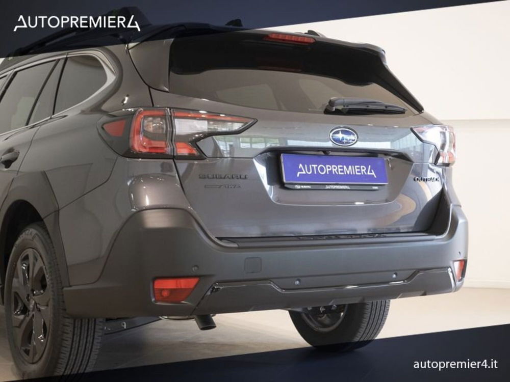 Subaru Outback nuova a Como (11)