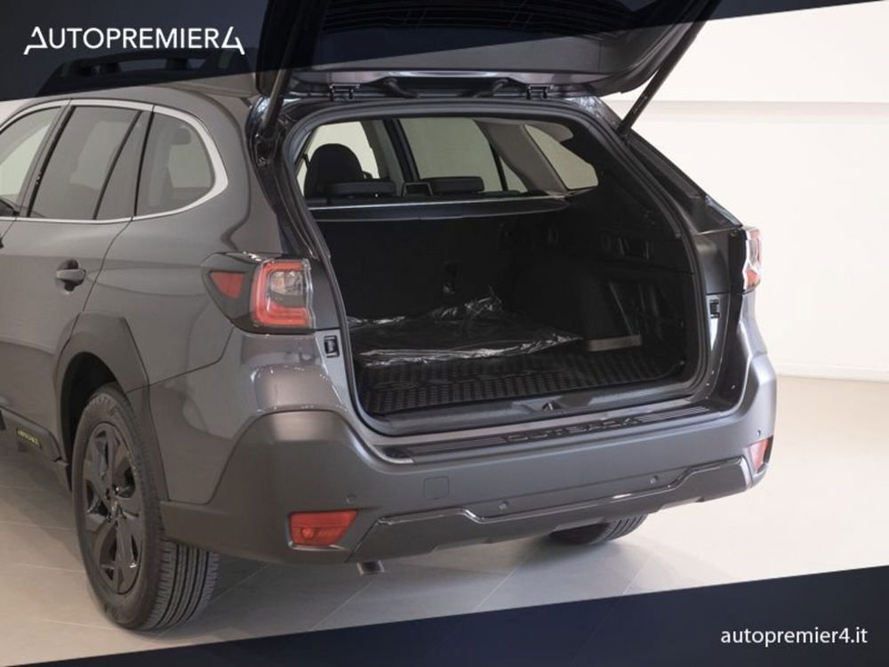 Subaru Outback nuova a Como (12)