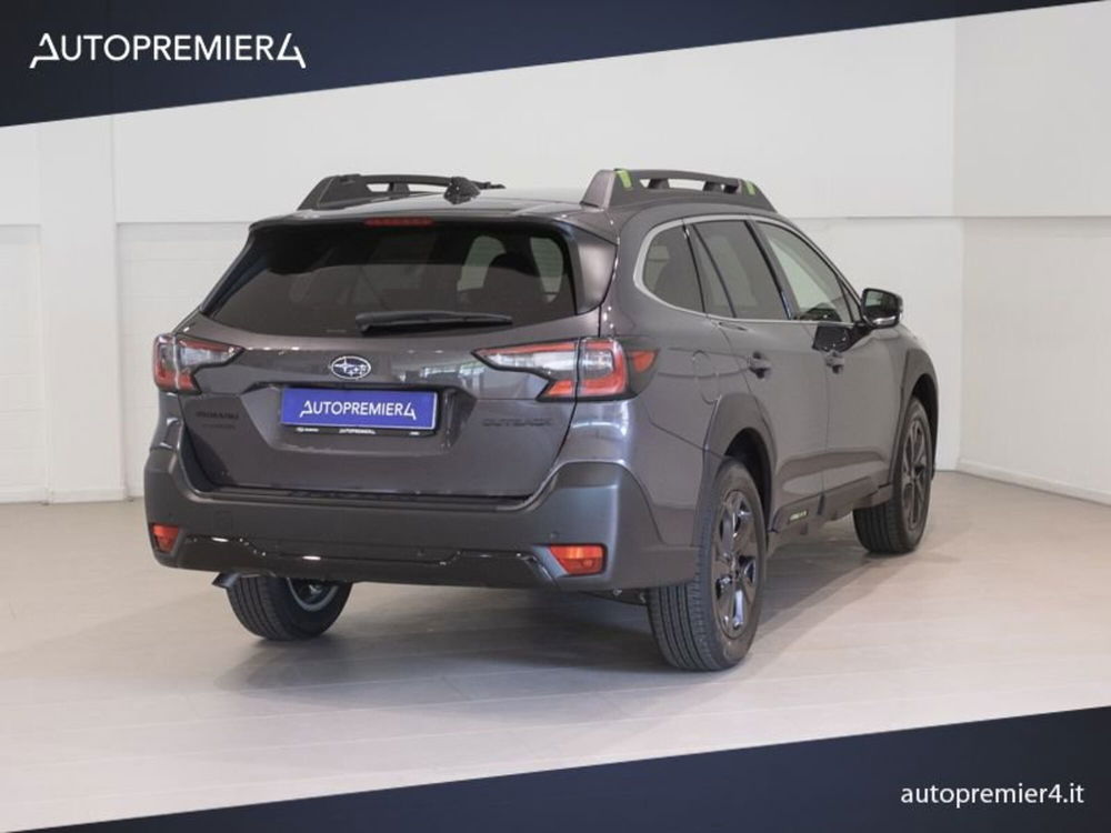 Subaru Outback nuova a Como (8)