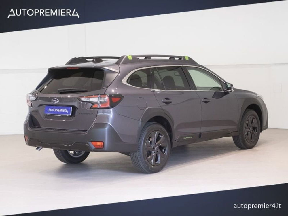 Subaru Outback nuova a Como (9)