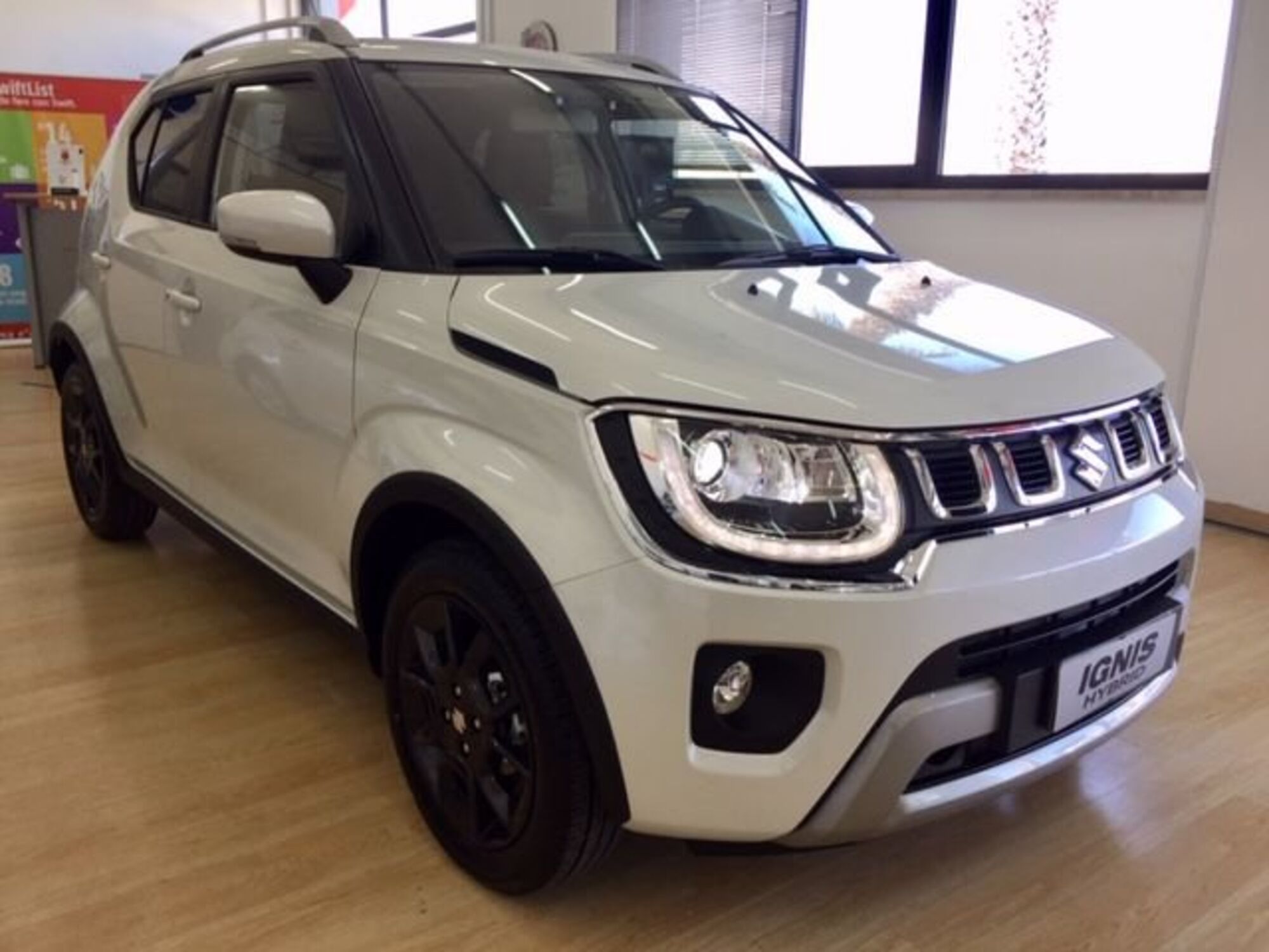 Suzuki Ignis 1.2 Hybrid Easy Top nuova a Bari