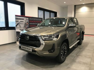 Toyota Hilux 2.D-4D 4WD porte Double Cab Executive  nuova a Cuneo