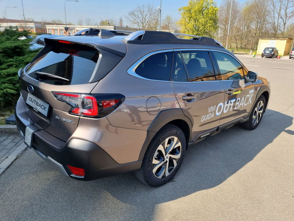 Subaru Outback 2.5i Lineartronic Premium nuova a Modena (4)