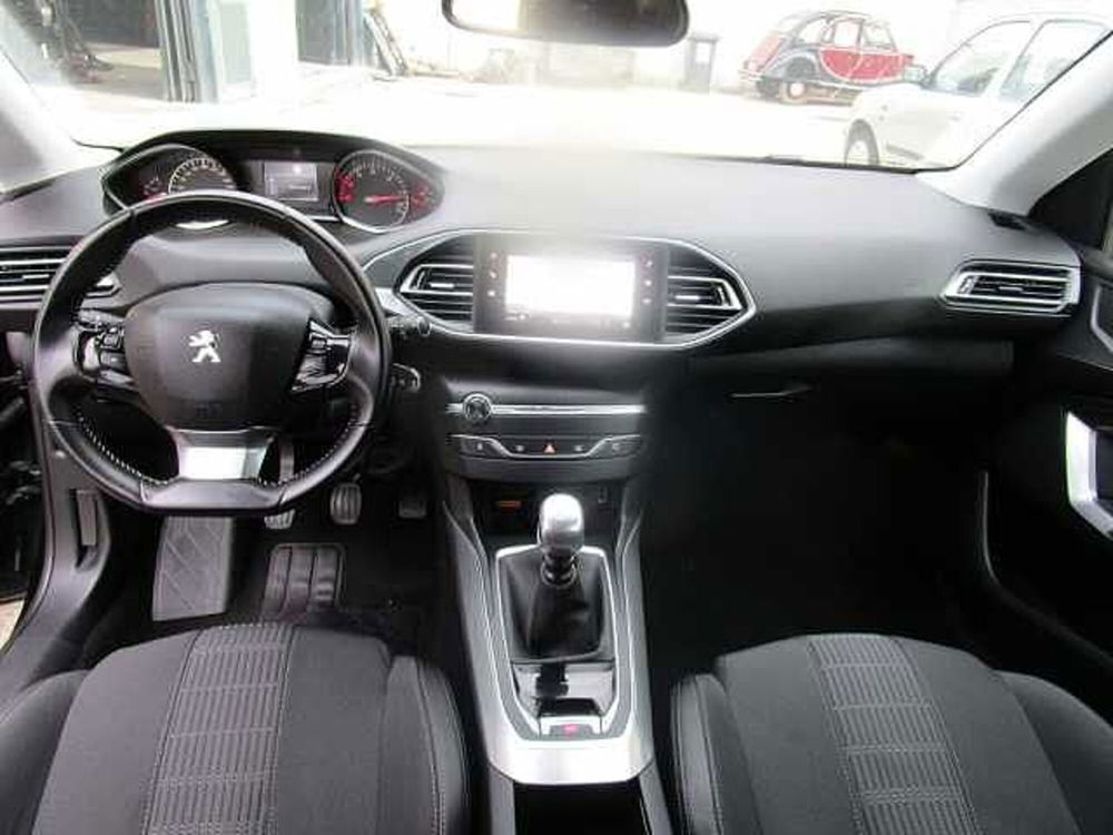 Peugeot 308 usata a Roma (9)