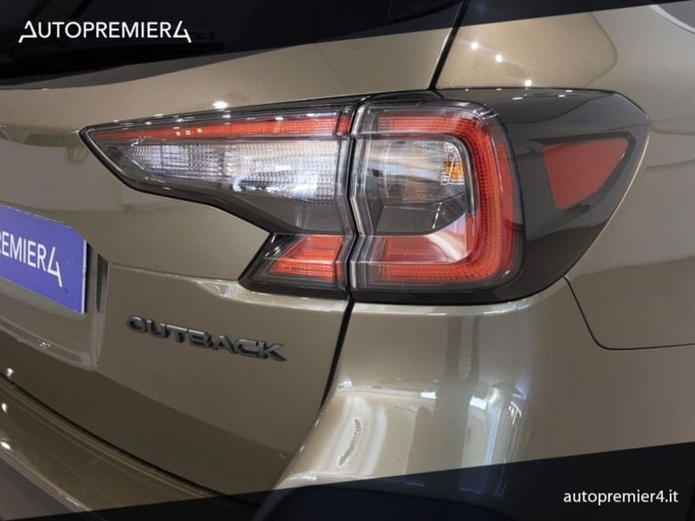 Subaru Outback nuova a Como (17)