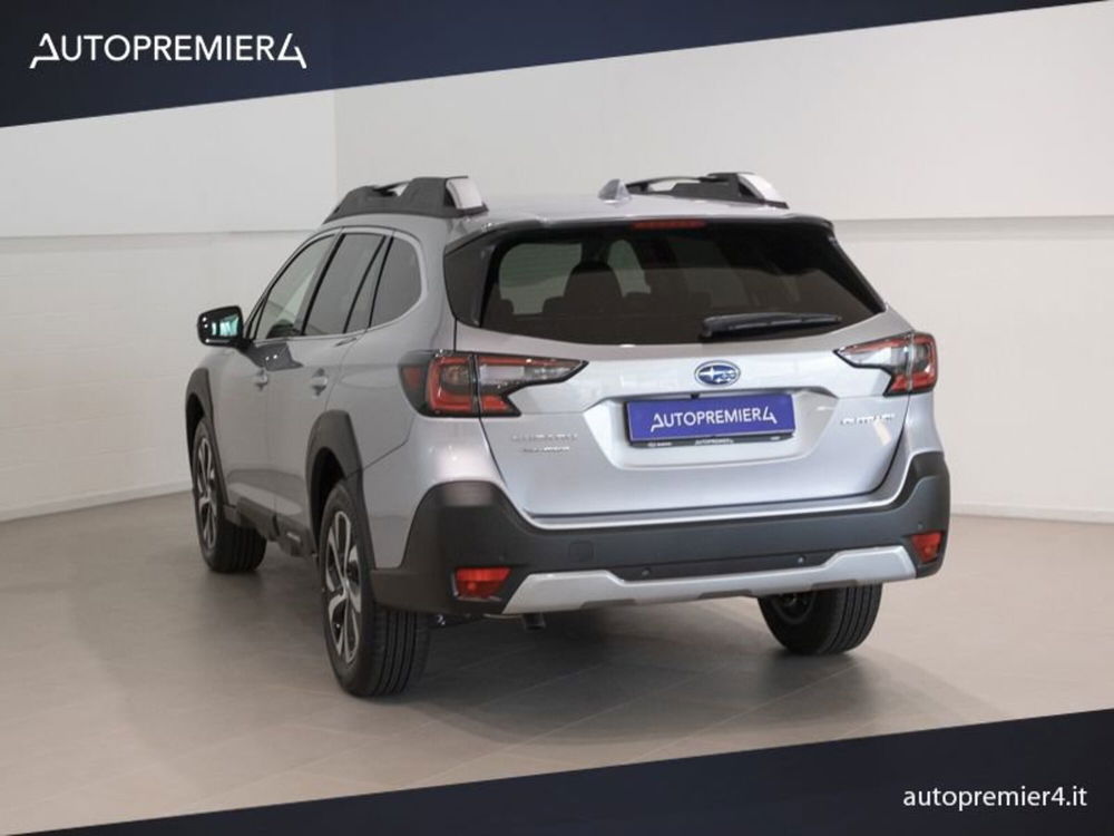 Subaru Outback nuova a Como (13)