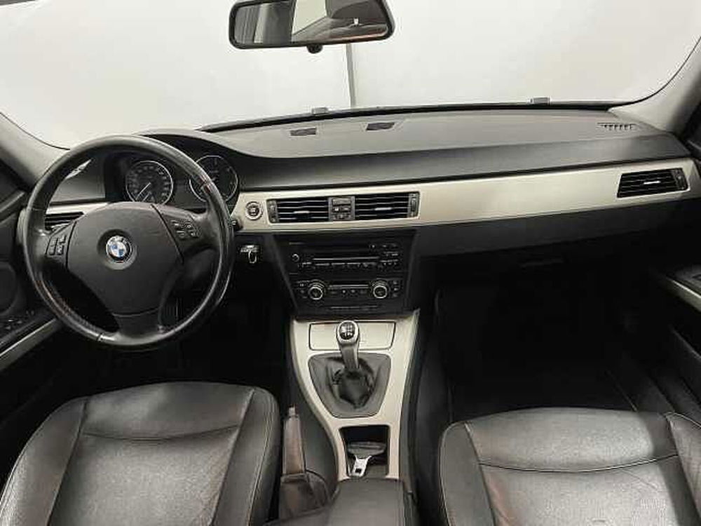 BMW Serie 3 Touring usata a Napoli (9)