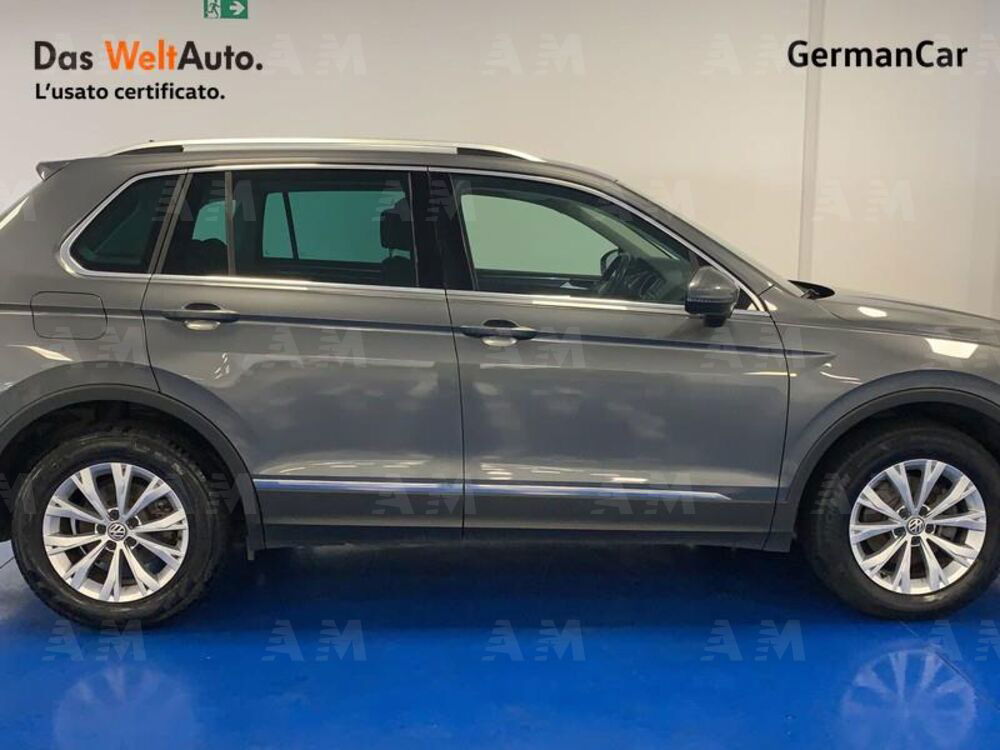 Volkswagen Tiguan 2.0 TDI 150CV 4MOTION DSG Sport & Style BMT del 2018 usata a Sassari (3)