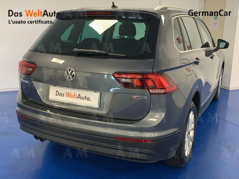 Volkswagen Tiguan 2.0 TDI 150CV 4MOTION DSG Sport & Style BMT del 2018 usata a Sassari (4)