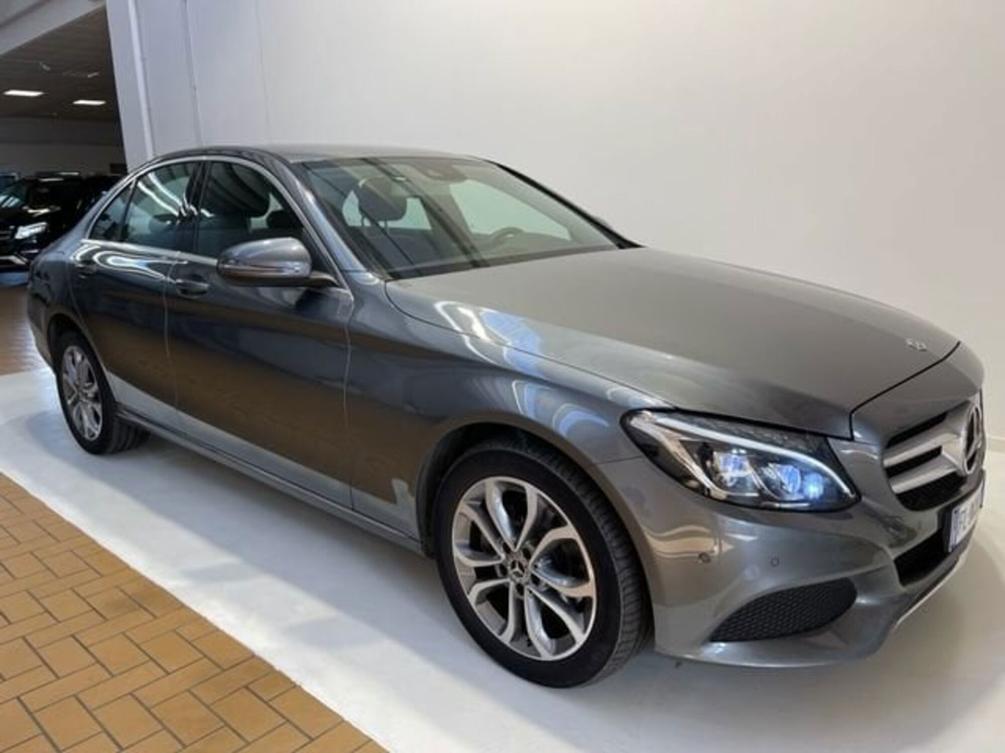 Mercedes-Benz Classe C 220 d 4Matic Auto Sport  del 2017 usata a Rende