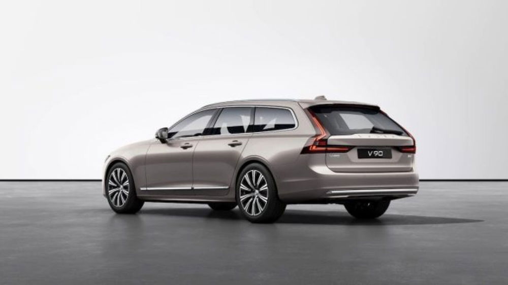 Volvo V90 nuova a Modena (4)