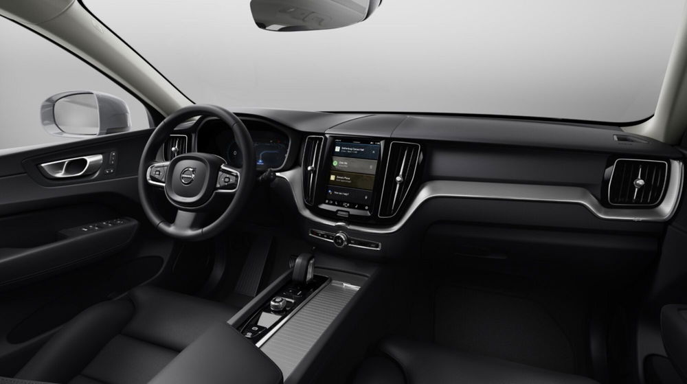 Volvo XC60 nuova a Como (6)