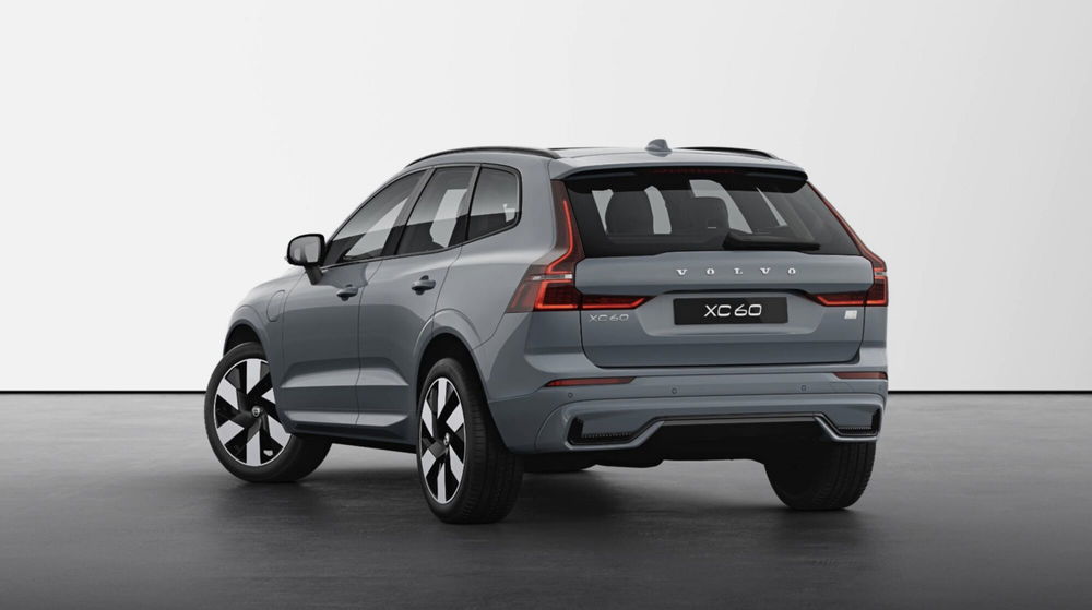 Volvo XC60 nuova a Como (3)