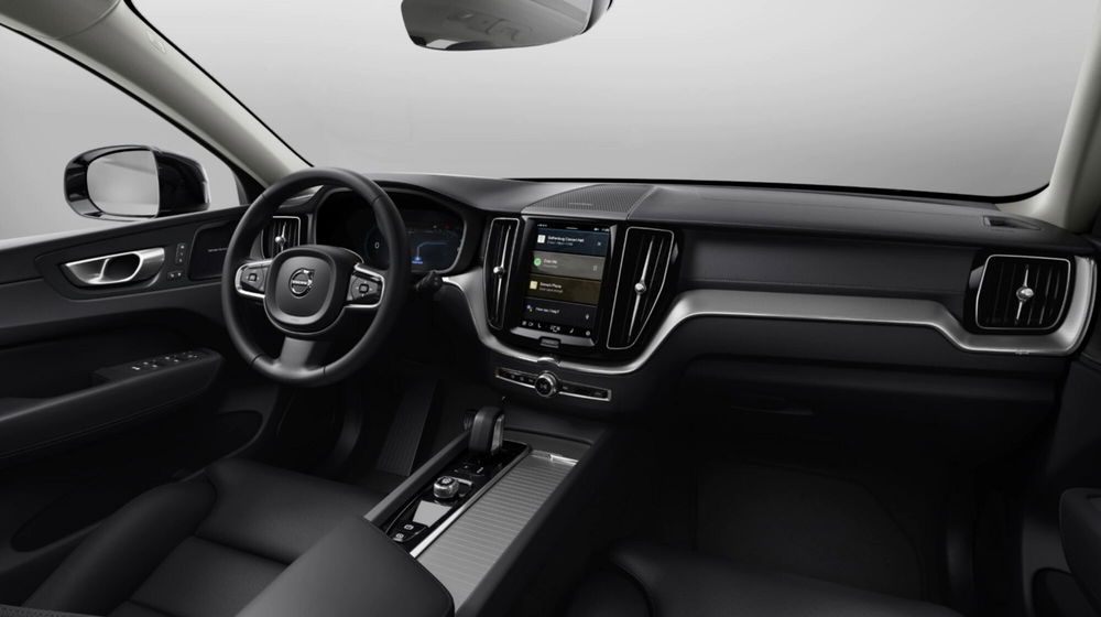 Volvo XC60 nuova a Como (6)