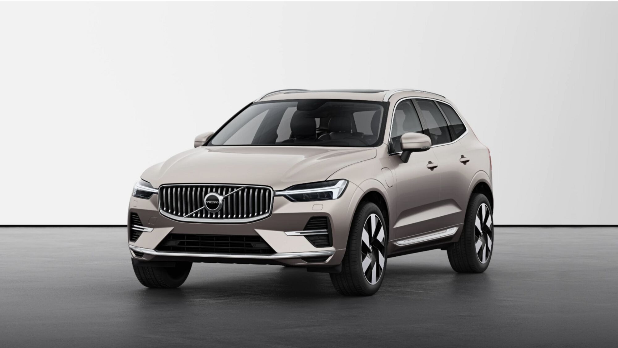 Volvo XC60 T6 Recharge AWD Plug-in Hybrid aut. Ultimate Bright nuova a Como