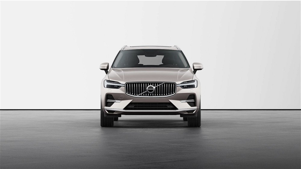 Volvo XC60 T6 Recharge AWD Plug-in Hybrid aut. Ultimate Bright nuova a Como (5)