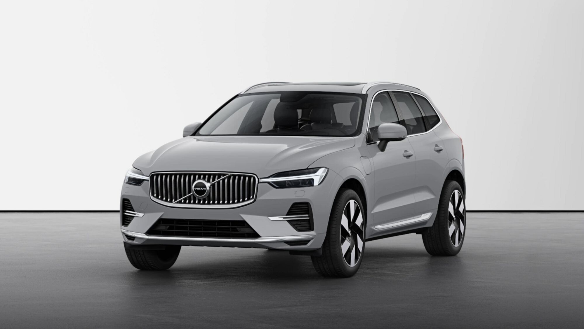 Volvo XC60 T8 Recharge AWD Plug-in Hybrid automatico Plus Bright nuova a Como