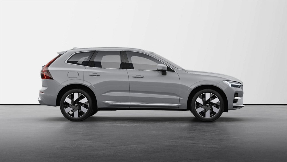 Volvo XC60 T8 Recharge AWD Plug-in Hybrid aut. Ultimate Bright nuova a Como (2)