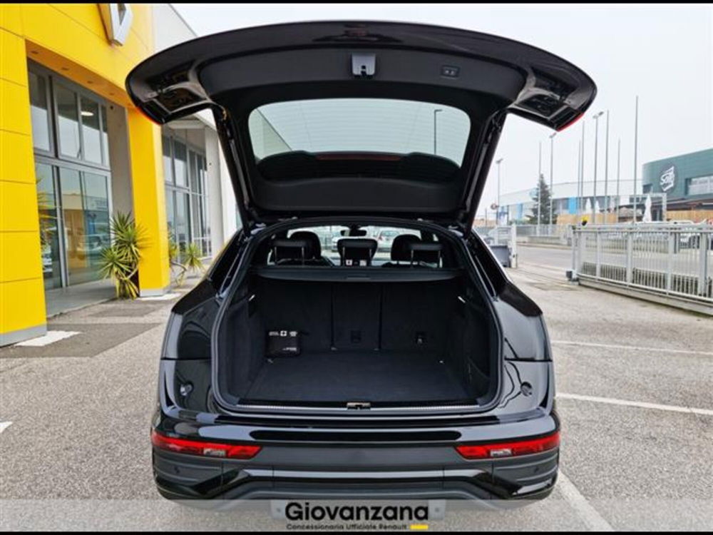 Audi Q5 Sportback nuova a Mantova (10)