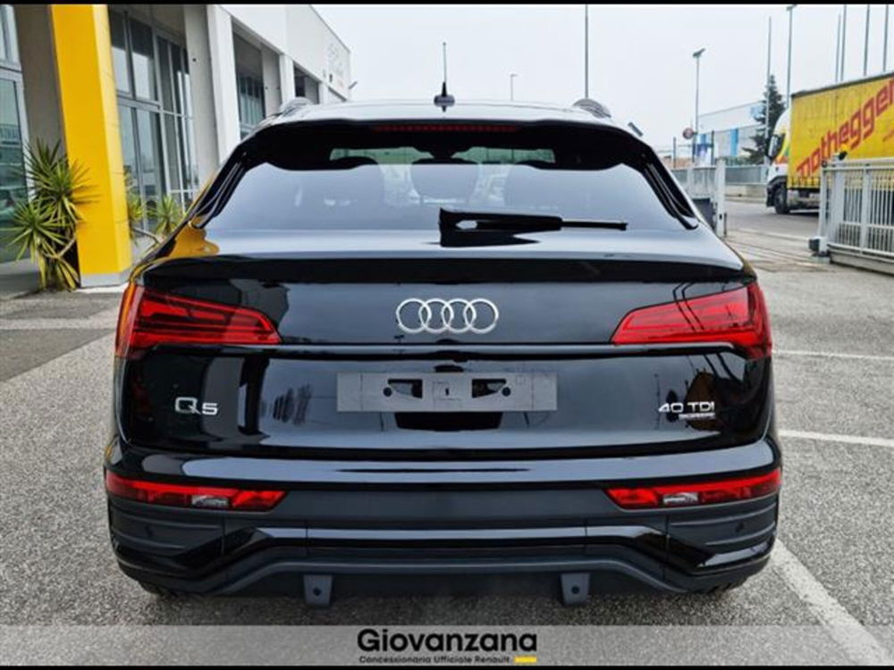 Audi Q5 Sportback nuova a Mantova (11)