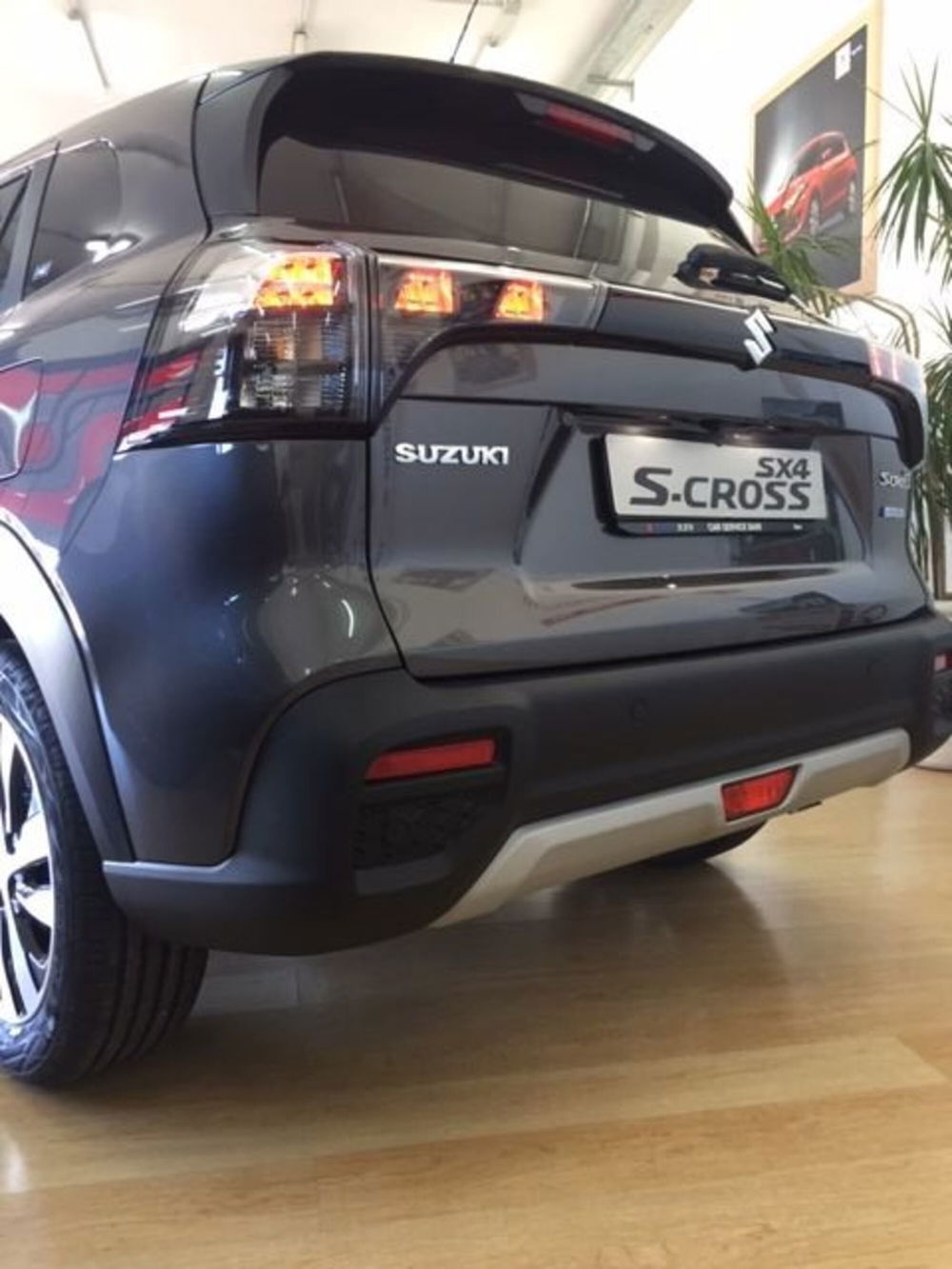 Suzuki S-Cross nuova a Bari (10)