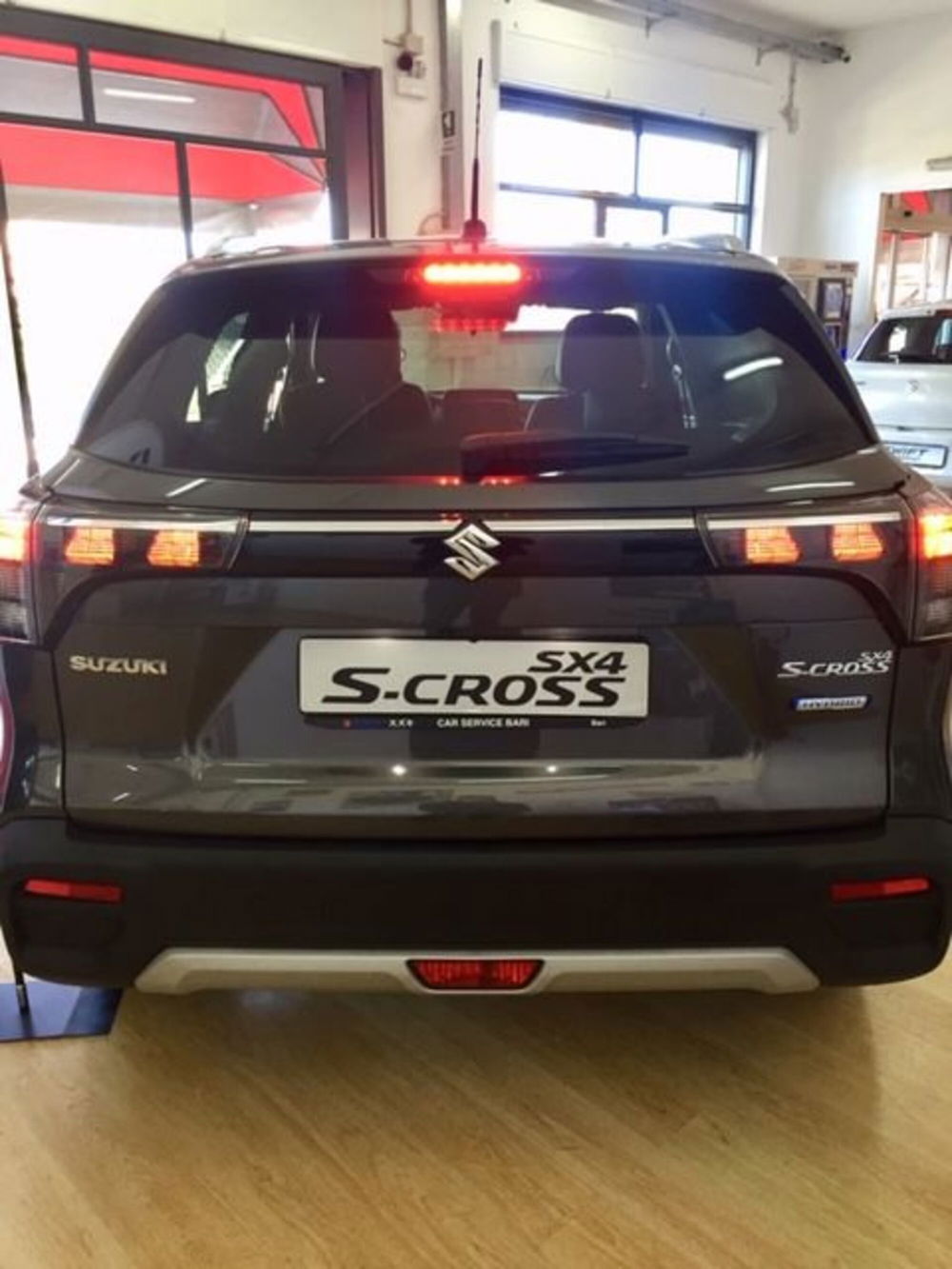 Suzuki S-Cross nuova a Bari (13)