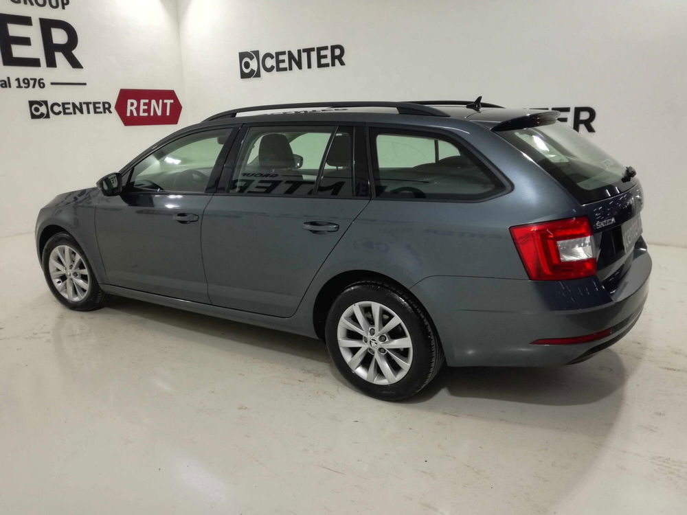 Skoda Octavia Station Wagon 1.6 TDI SCR 115 CV Wagon Executive del 2019 usata a Salerno (3)