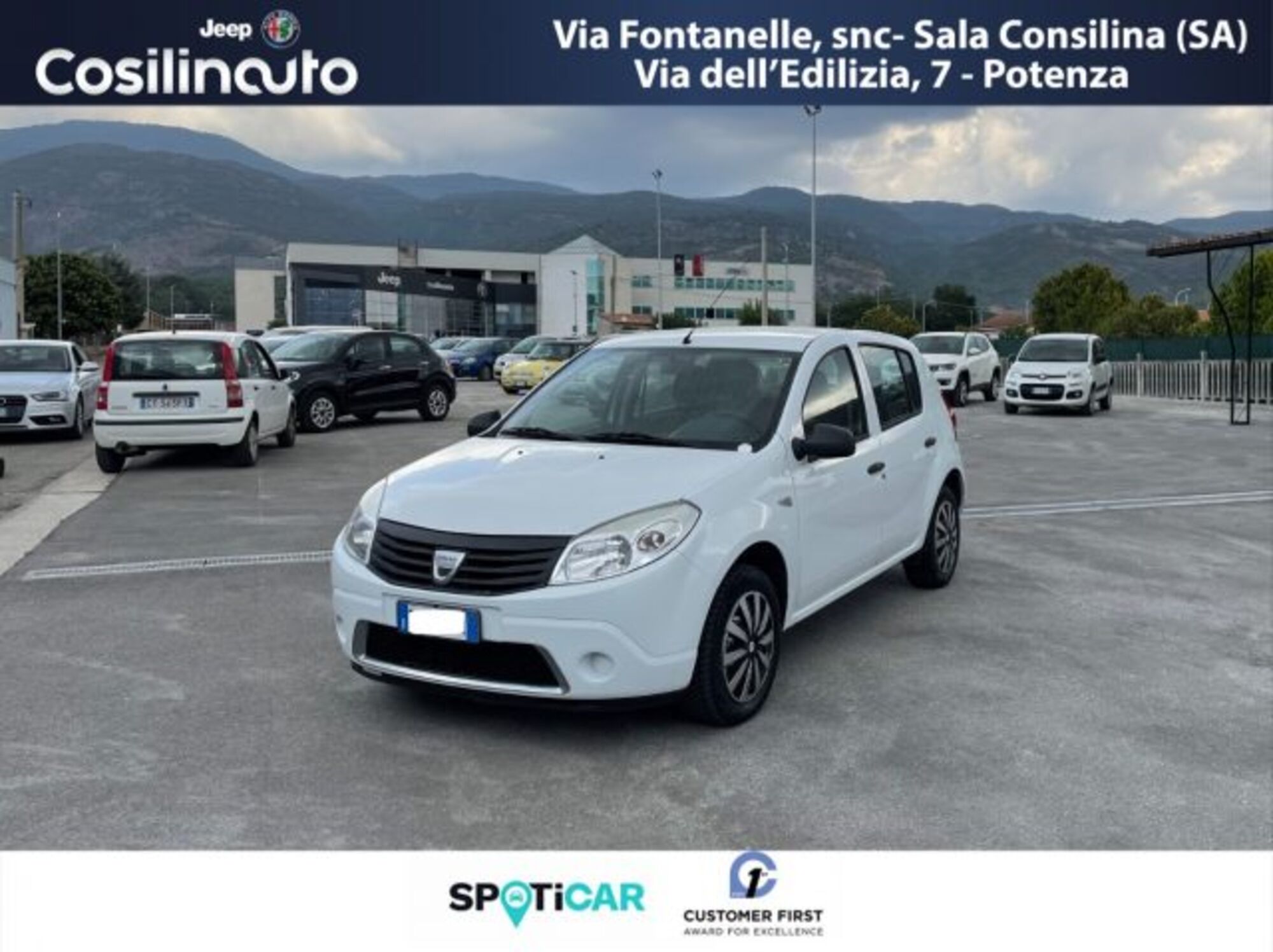 Dacia Sandero 1.2 75CV Ambiance  del 2011 usata a Sala Consilina