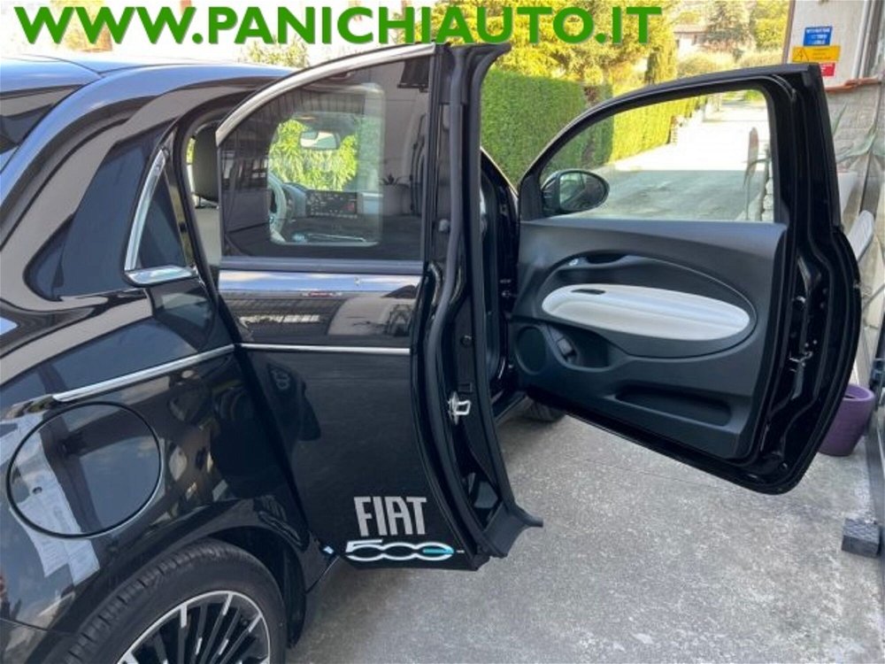 Fiat 500e 23,65 kWh La Prima del 2021 usata a Cortona (3)