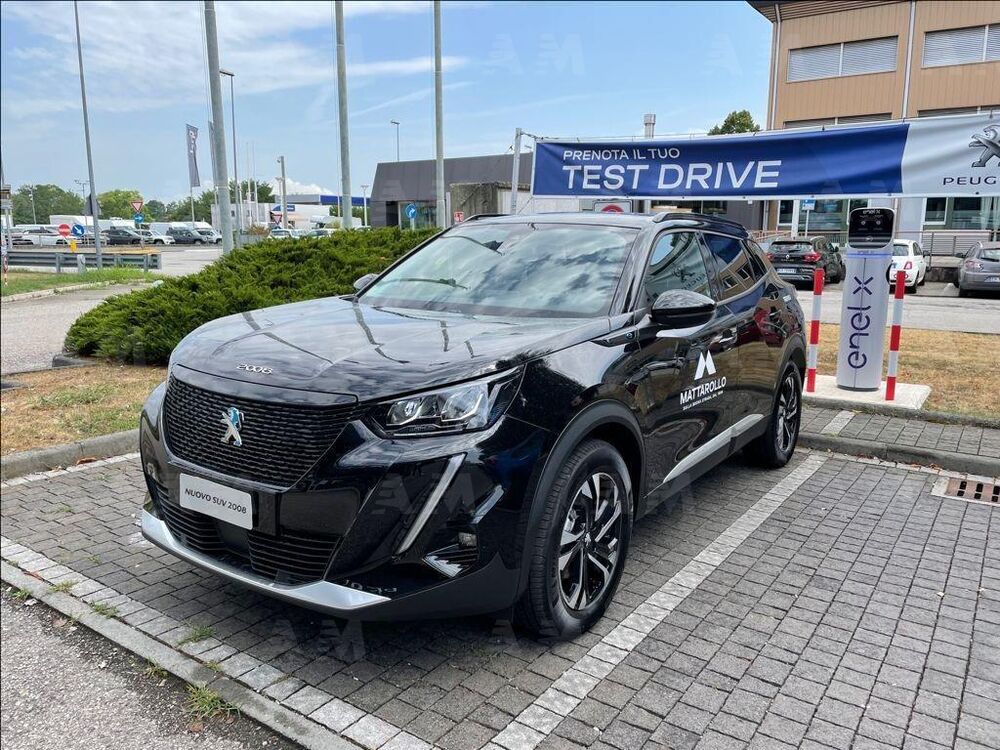 Peugeot 2008 motore elettrico 136 CV Allure Pack  nuova a Villorba