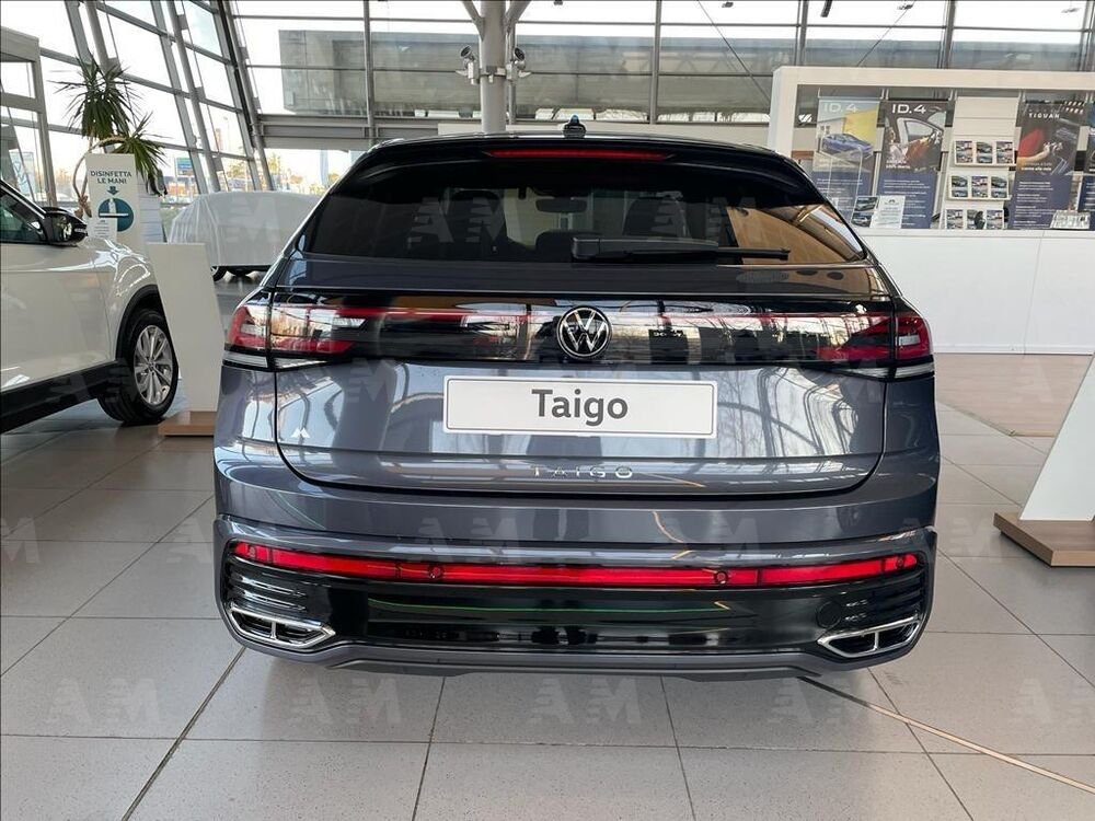 Volkswagen Taigo 1.0 TSI 110 CV DSG R-Line nuova a Villorba (3)