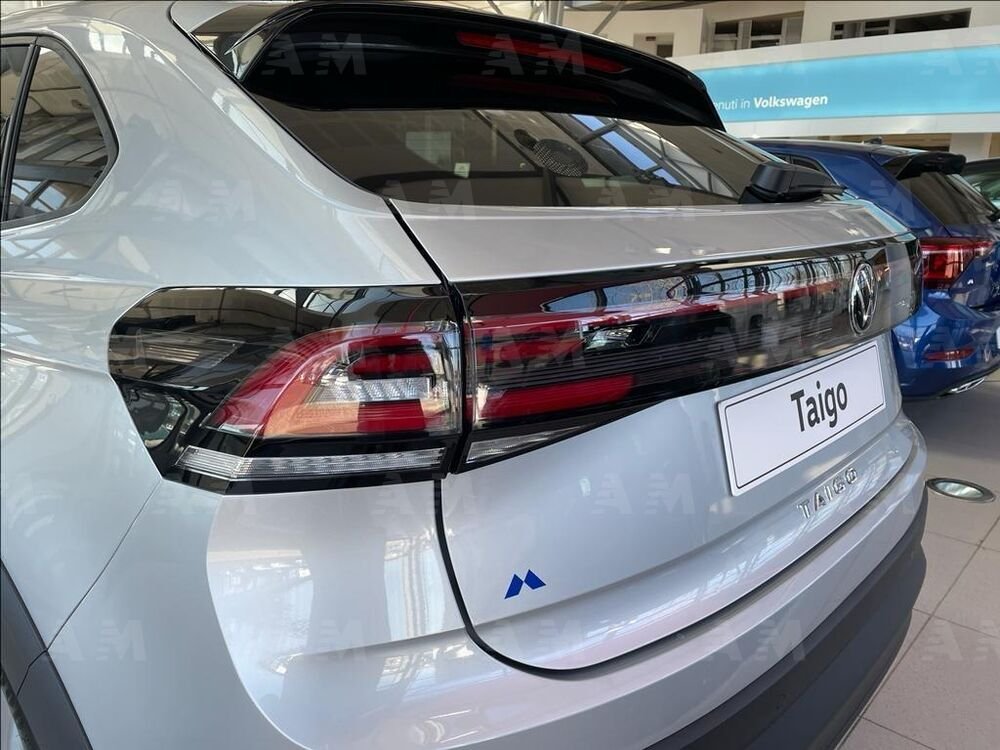 Volkswagen Taigo 1.0 TSI 110 CV DSG Life nuova a Villorba (4)