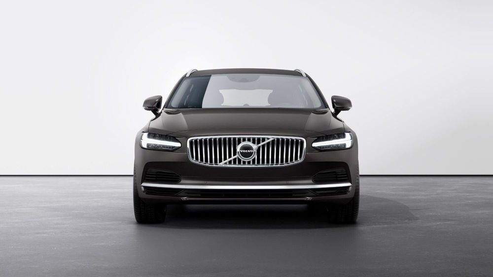 Volvo V90 nuova a Como (5)