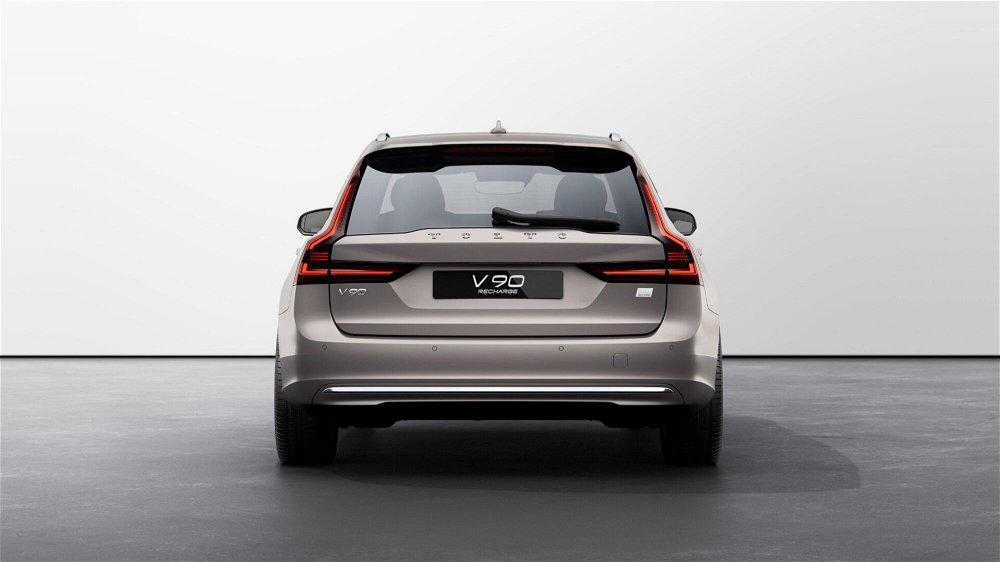 Volvo V90 T6 Recharge AWD Plug-in Hybrid aut. Ultimate Bright nuova a Como (3)