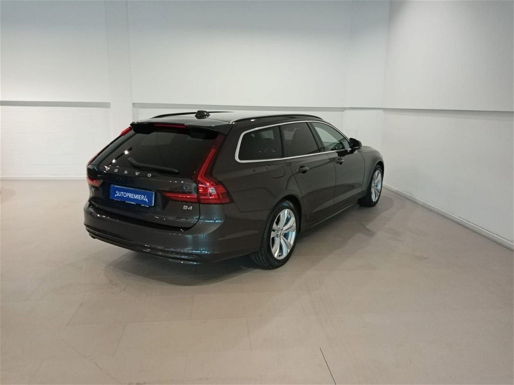 Volvo V90 B4 automatico Core  del 2023 usata a Como (4)