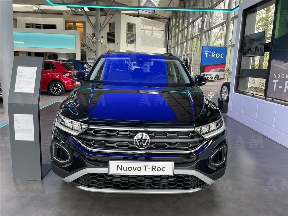 Volkswagen T-Roc 1.5 tsi Life nuova a Villorba (2)