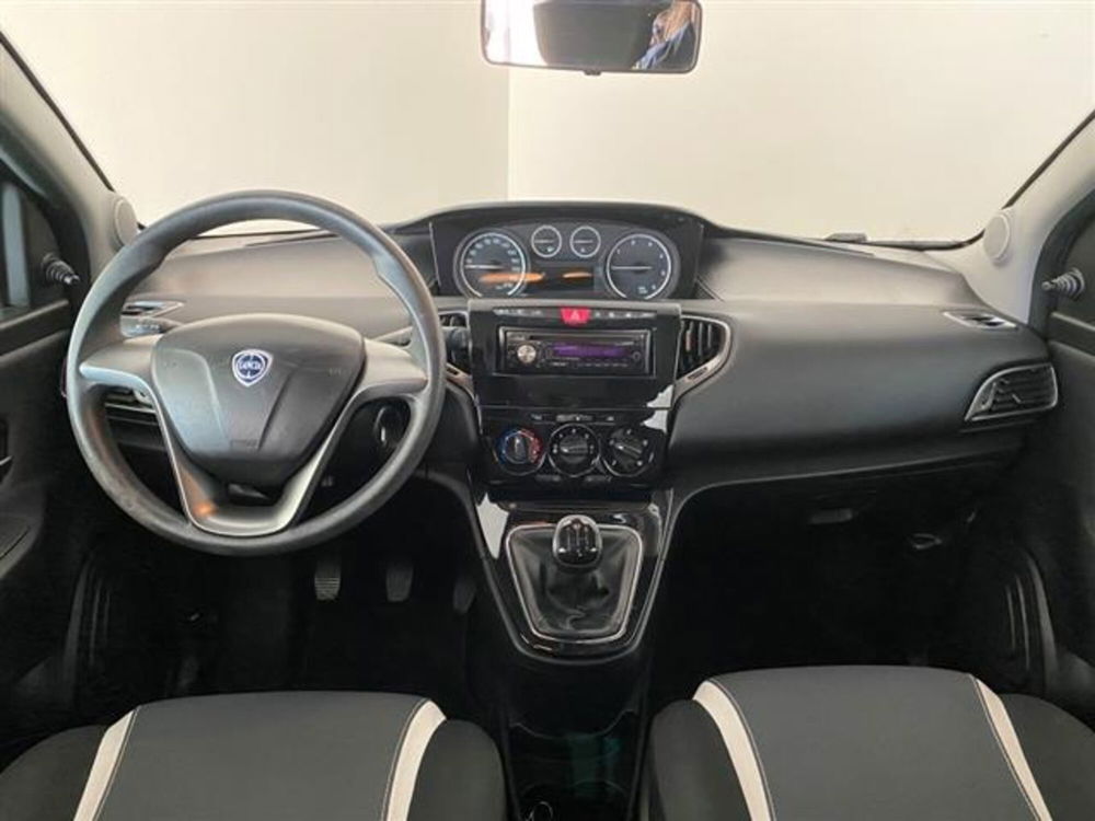 Lancia Ypsilon usata a Siena (7)