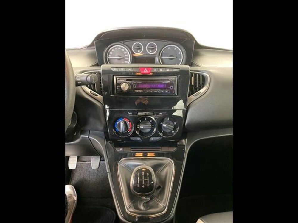 Lancia Ypsilon usata a Siena (8)