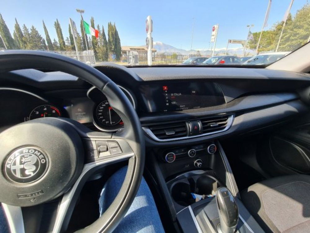 Alfa Romeo Stelvio usata a Frosinone (17)