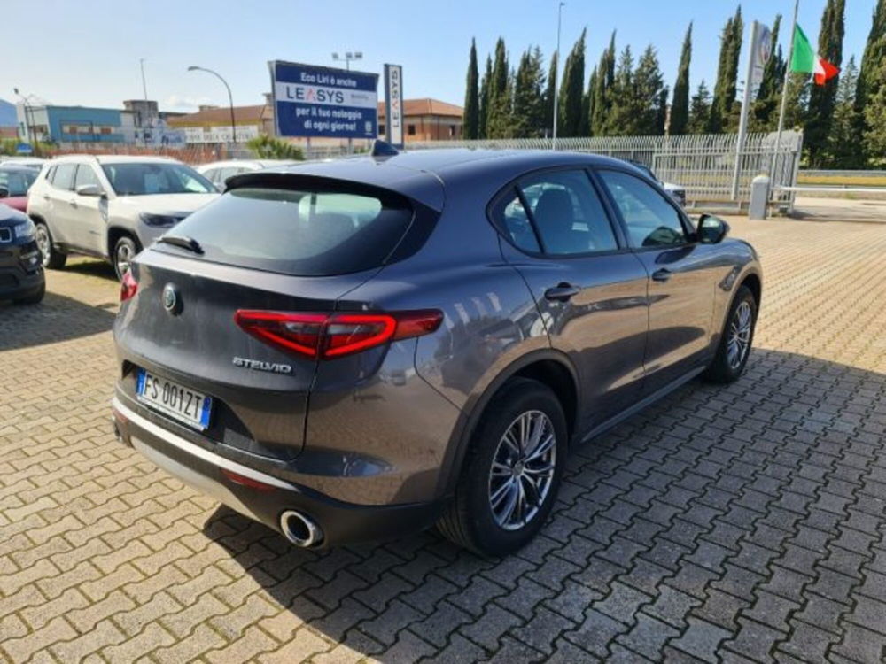 Alfa Romeo Stelvio usata a Frosinone (6)