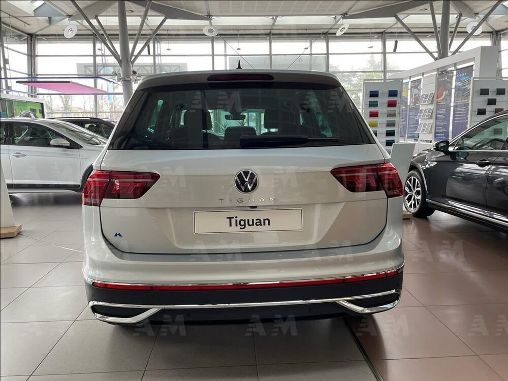 Volkswagen Tiguan 1.5 TSI 150 CV DSG ACT Elegance nuova a Villorba (4)